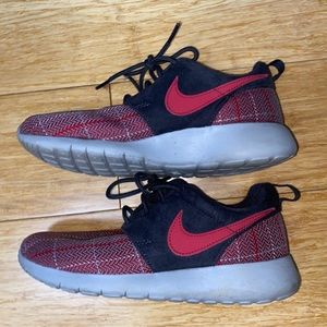 Red/gray plaid Nike Roshe One